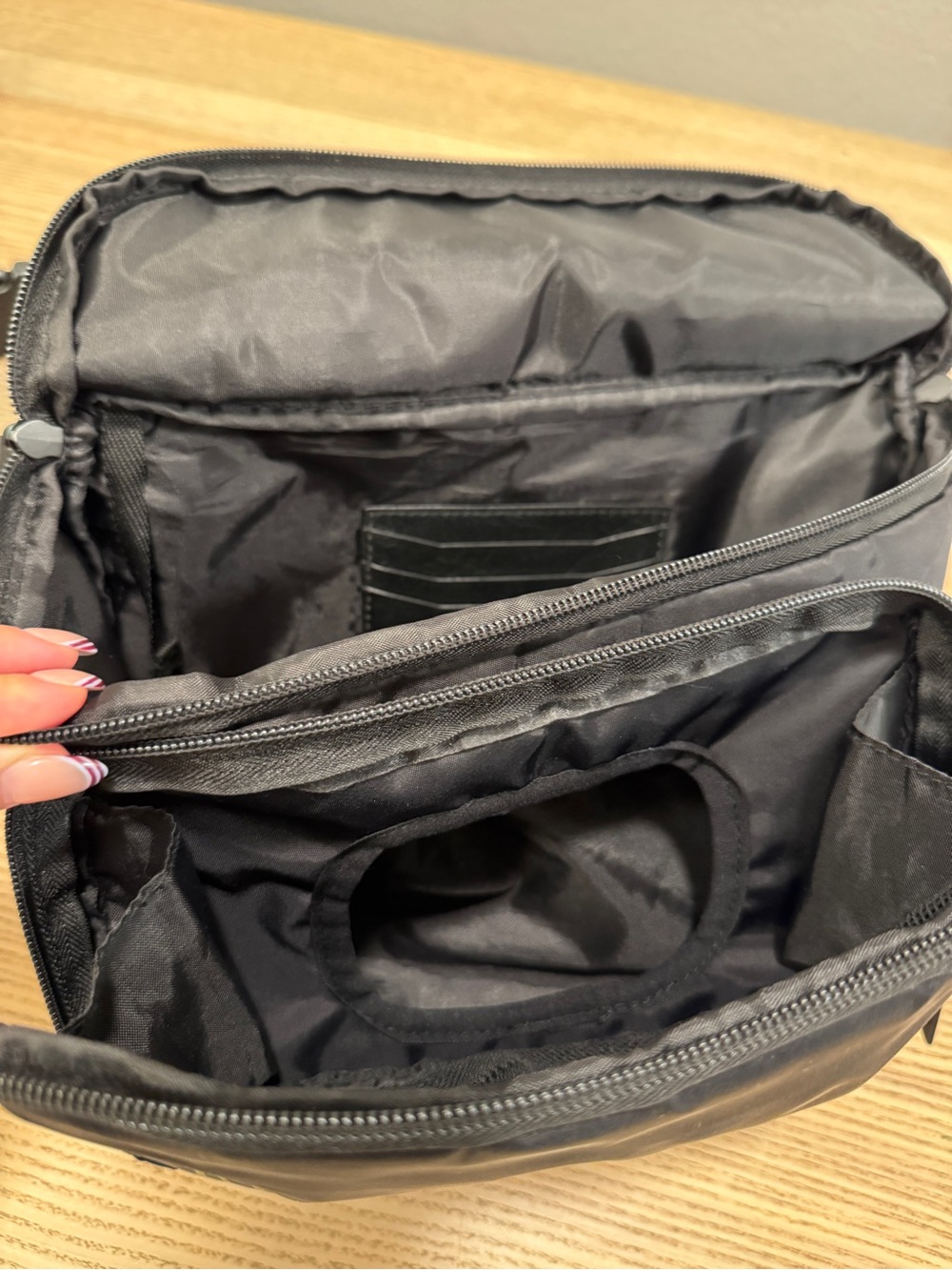 Béis Black “The Diaper Pack” - Picture 7 of 9